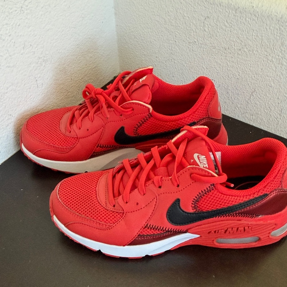 Nike Air Max Excee Red Women's Air Sneakers with Black Swoosh. - Picture 5 of 12
